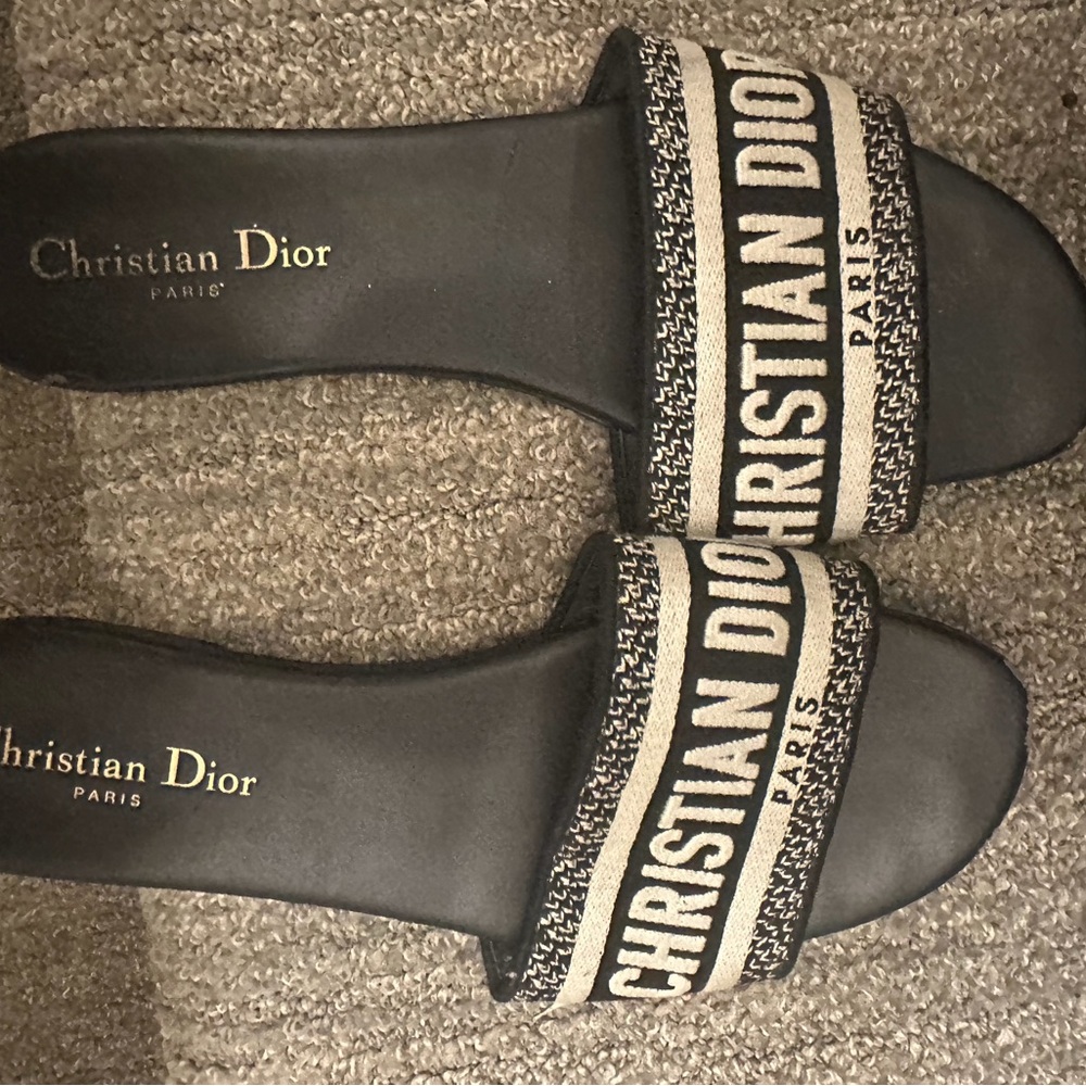 Dior Women's Black and Cream Sandals